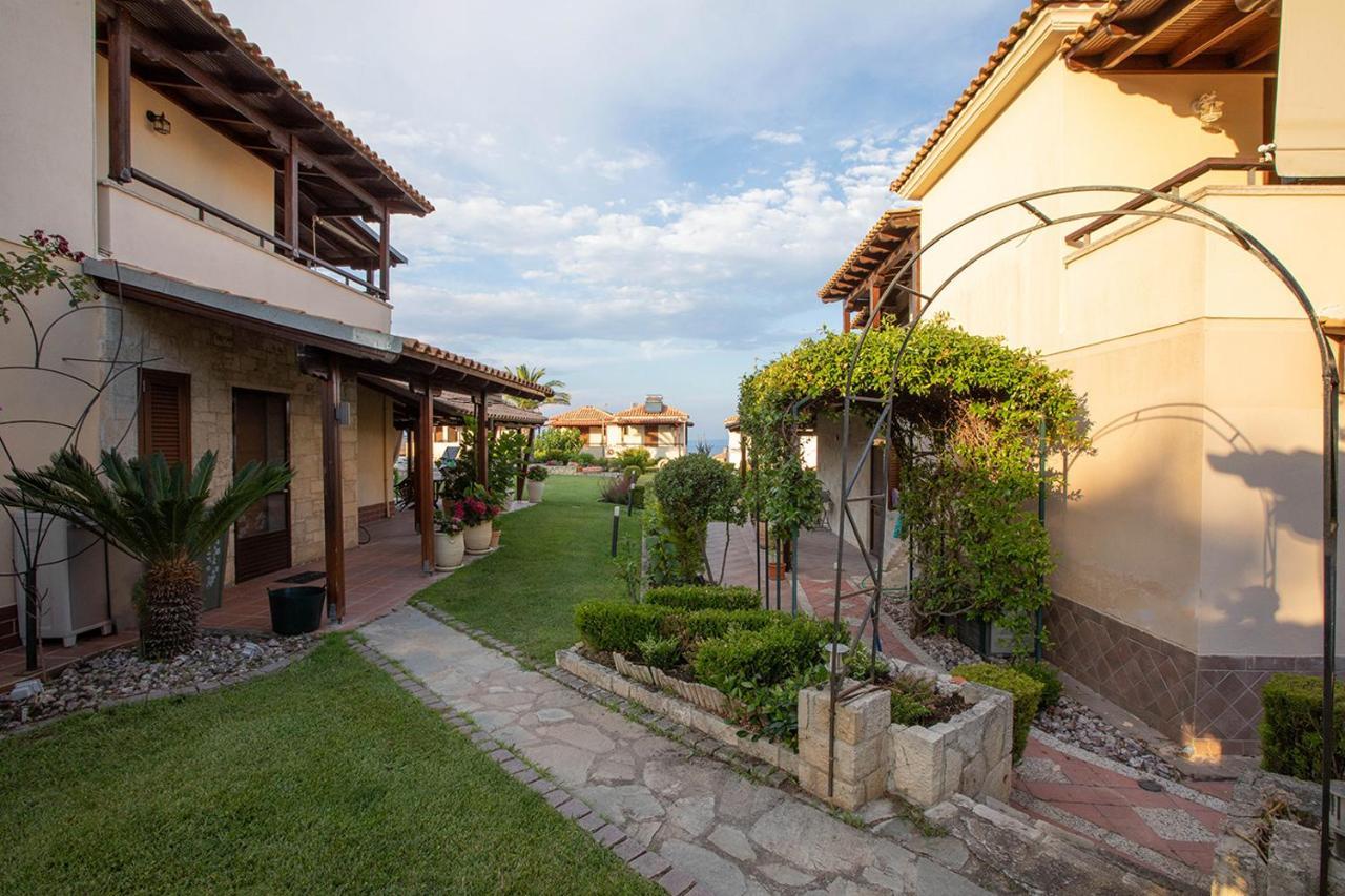 Porto Thea Alexandra Shared Pool Villa, أفيتوس المظهر الخارجي الصورة